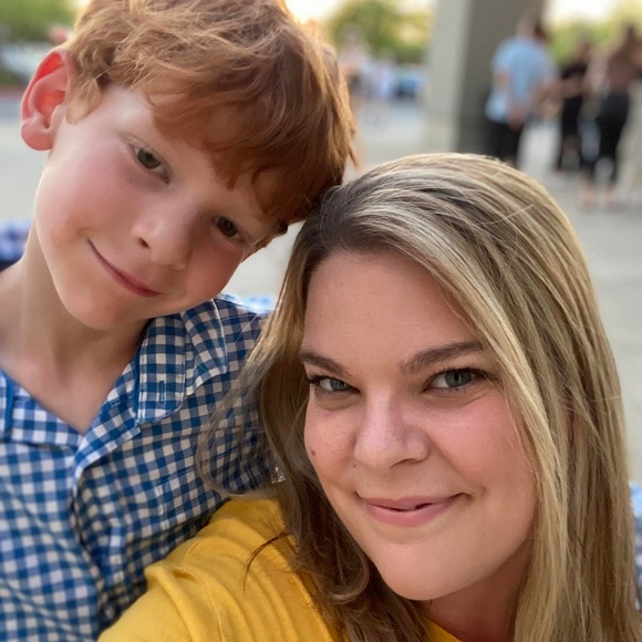 Meet your Posher, Jessica - Picture 1 of 1